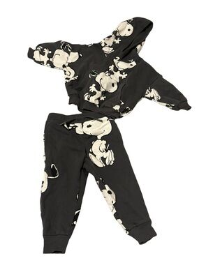 Peanuts an Black & Cream Cartoon Print Hoodie + Joggers Set